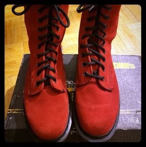 Unworn Genuine Dr. Martens Air Wair Boots